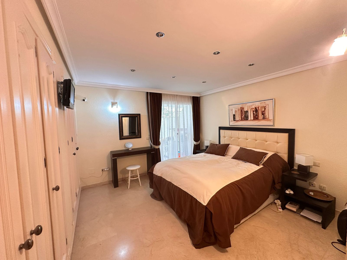Appartement te koop in Estepona | 2 slaapkamers H5482210