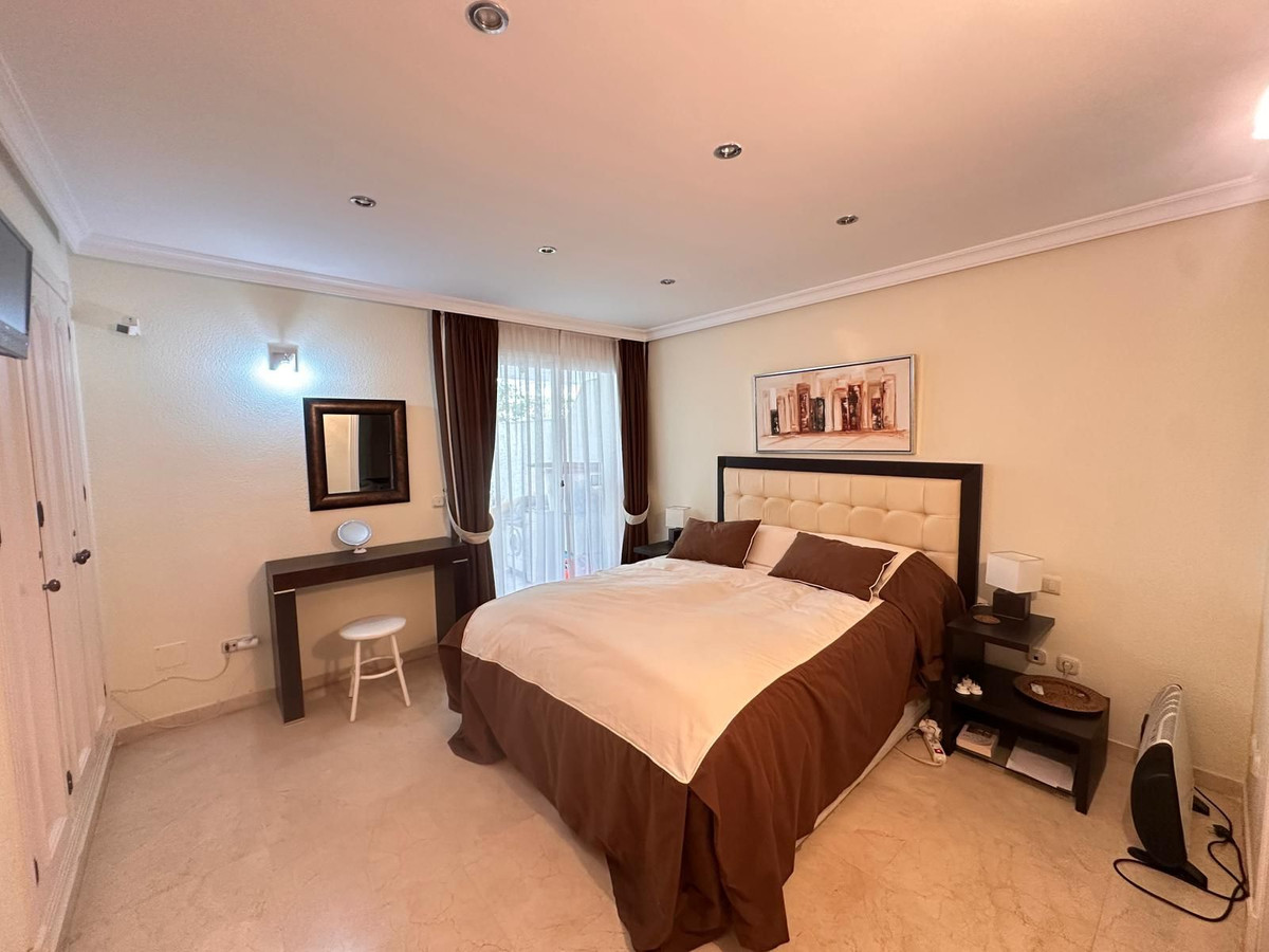 Appartement te koop in Estepona | 2 slaapkamers H5482210