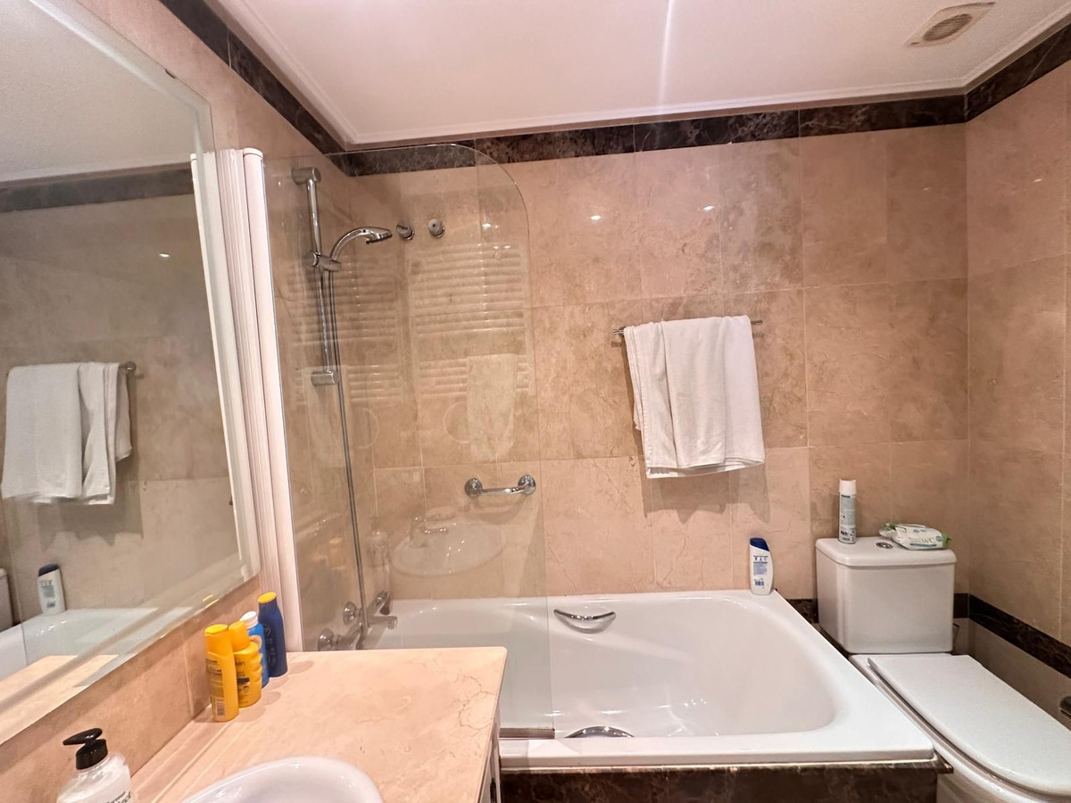 Appartement te koop in Estepona | 2 slaapkamers H5482210