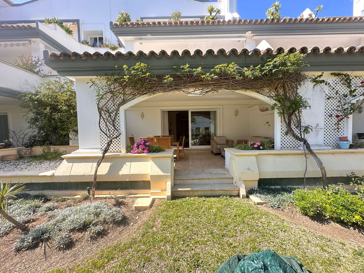 Appartement te koop in Estepona | 2 slaapkamers H5482210