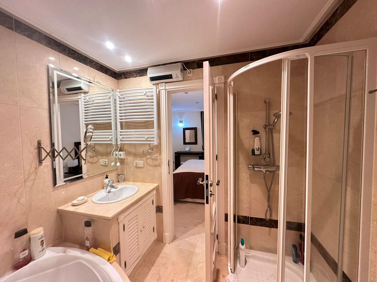 Appartement te koop in Estepona | 2 slaapkamers H5482210