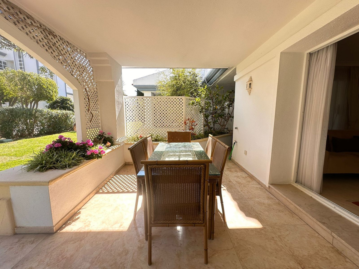 Appartement te koop in Estepona | 2 slaapkamers H5482210