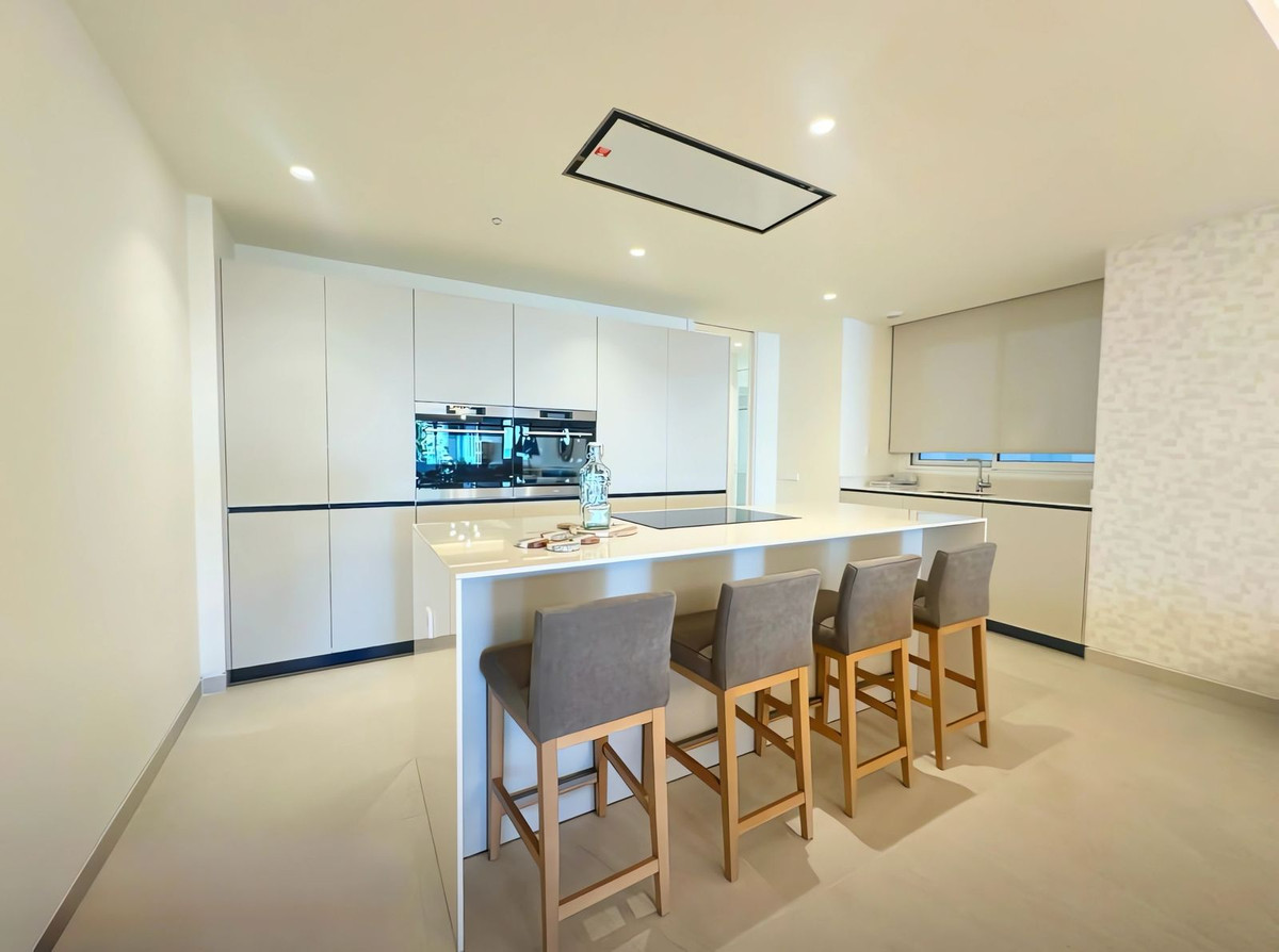 Appartement te koop in Estepona | 3 slaapkamers H5482465