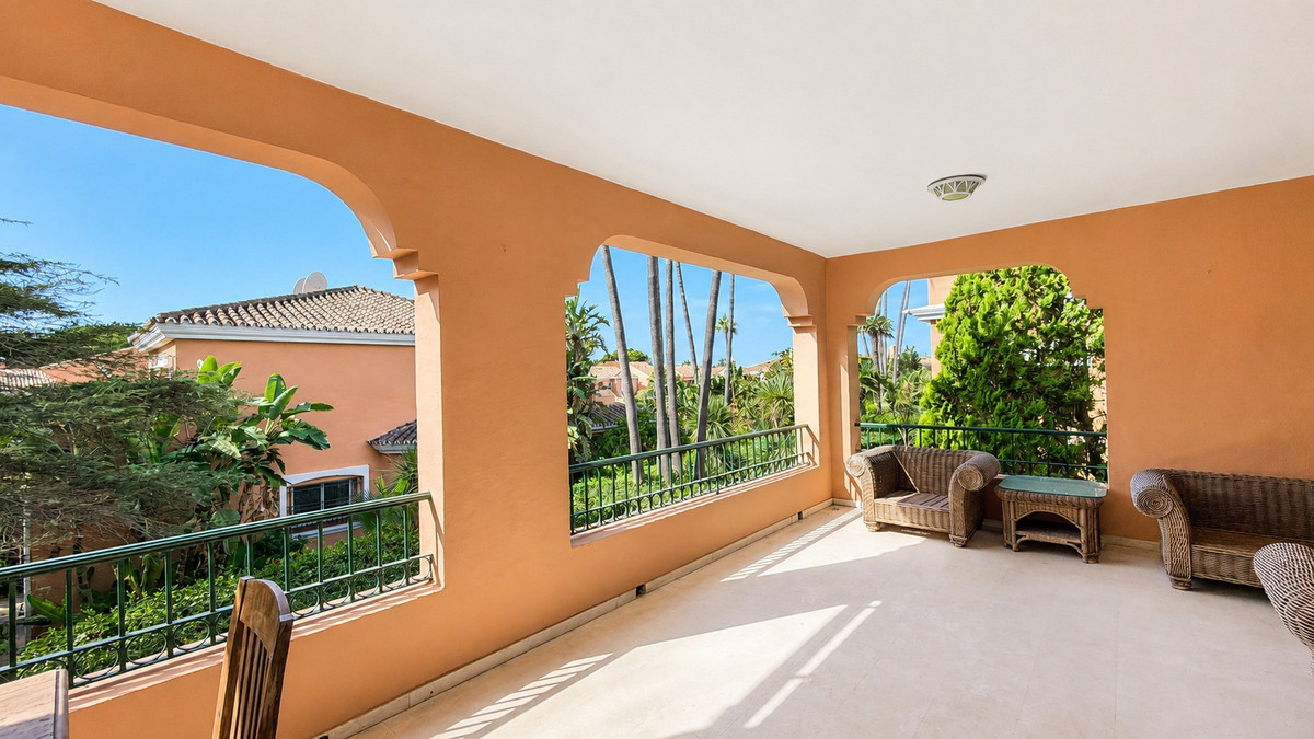 Appartement te koop in Estepona | 4 slaapkamers H5482792