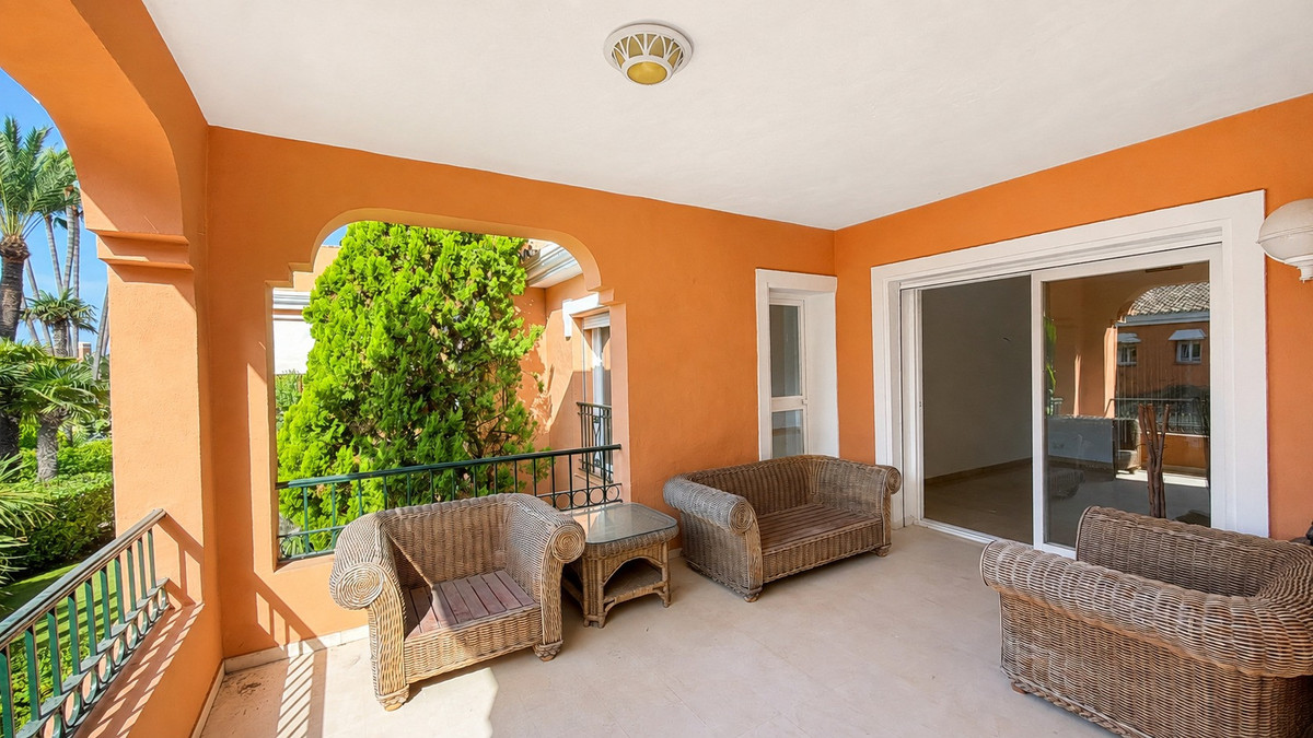 Appartement te koop in Estepona | 4 slaapkamers H5482792