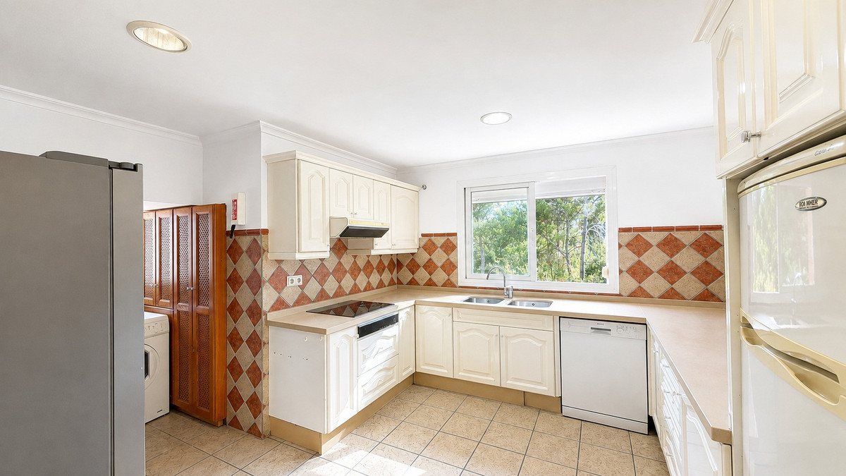 Appartement te koop in Estepona | 4 slaapkamers H5482792
