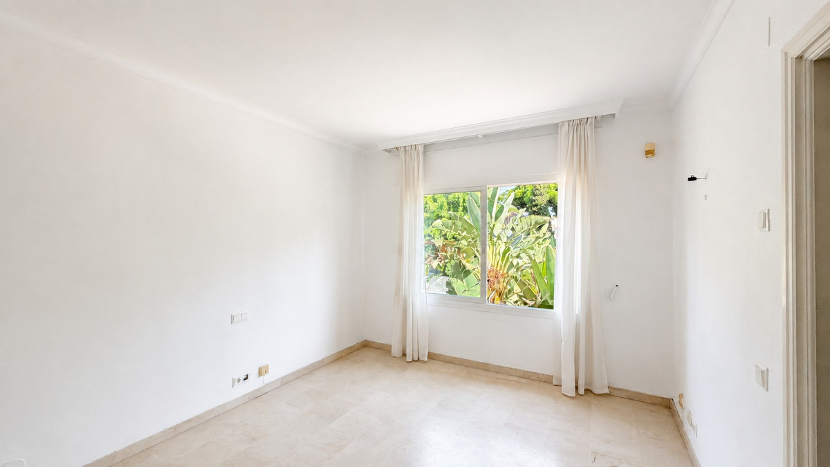 Appartement te koop in Estepona | 4 slaapkamers H5482792