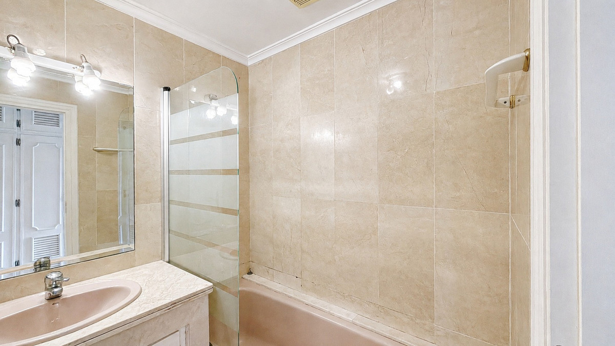 Appartement te koop in Estepona | 4 slaapkamers H5482792