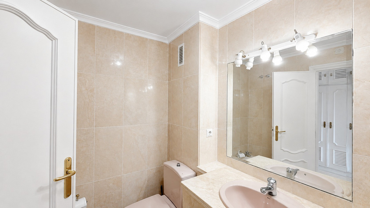 Appartement te koop in Estepona | 4 slaapkamers H5482792