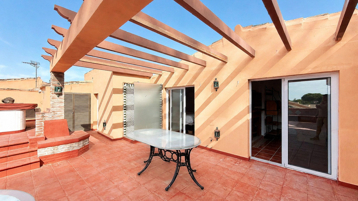 Appartement te koop in Estepona | 4 slaapkamers H5482792