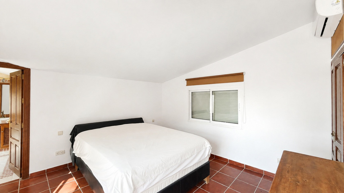 Appartement te koop in Estepona | 4 slaapkamers H5482792