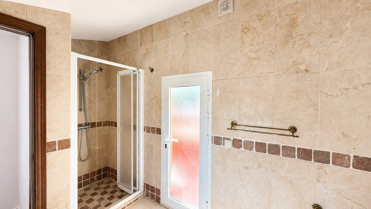 Appartement te koop in Estepona | 4 slaapkamers H5482792