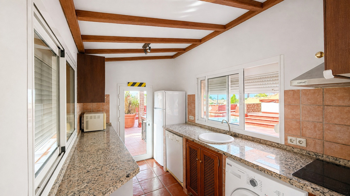 Appartement te koop in Estepona | 4 slaapkamers H5482792