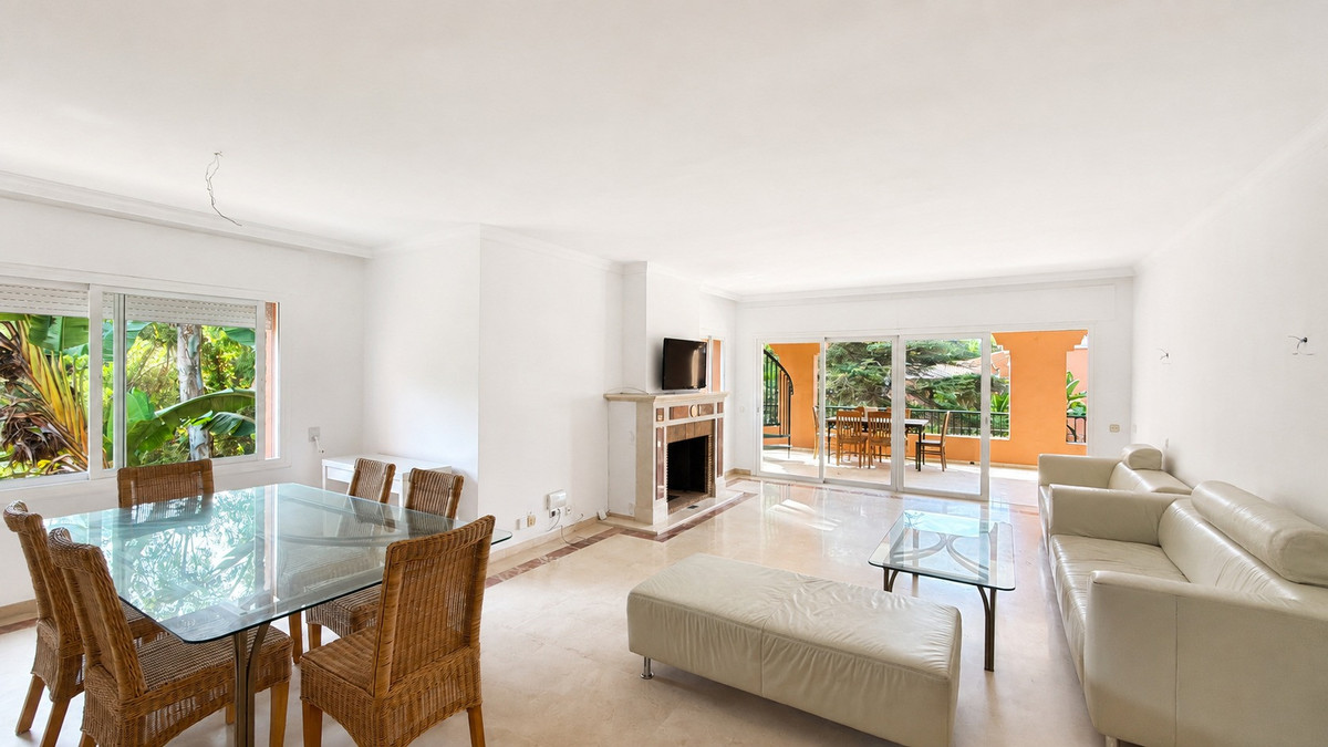 Appartement te koop in Estepona | 4 slaapkamers H5482792