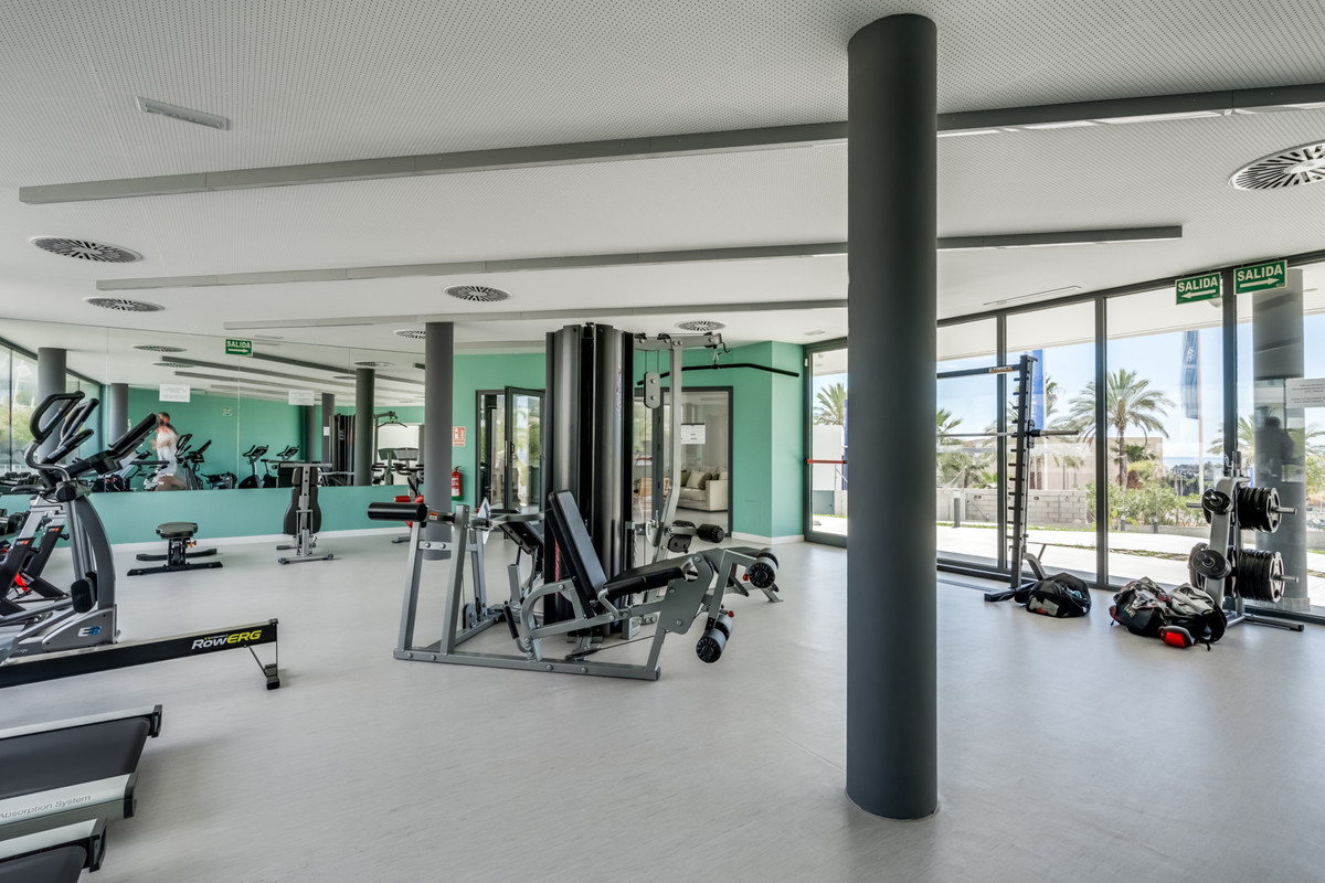 Appartement te koop in Estepona | 2 slaapkamers H5482825