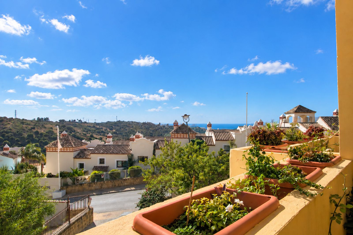 Appartement te koop in Estepona | 3 slaapkamers H5485795
