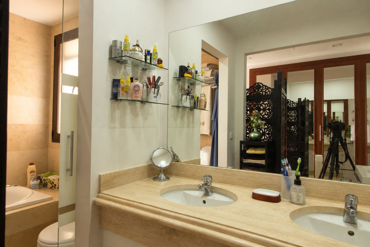 Appartement te koop in Estepona | 3 slaapkamers H5485795