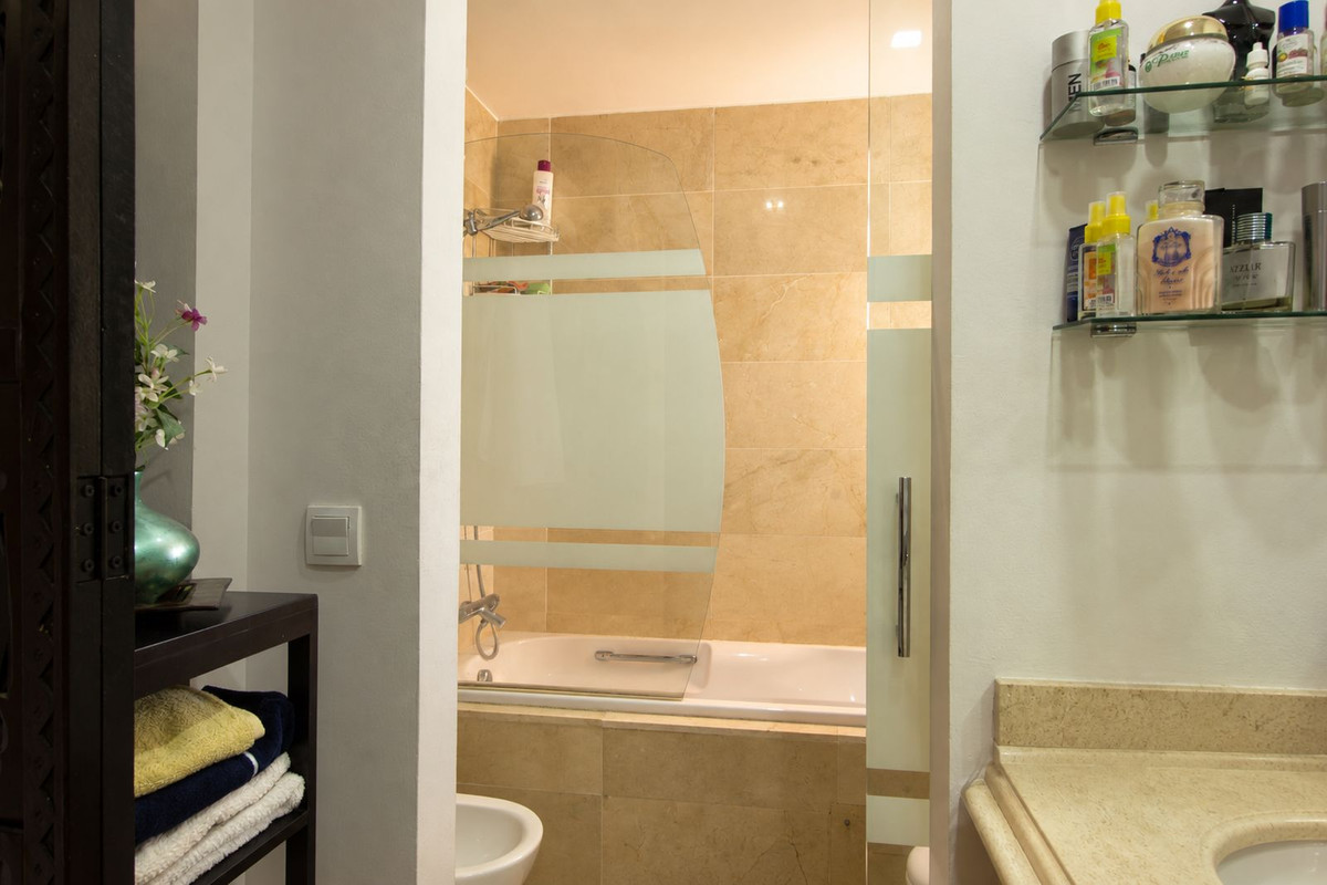 Appartement te koop in Estepona | 3 slaapkamers H5485795