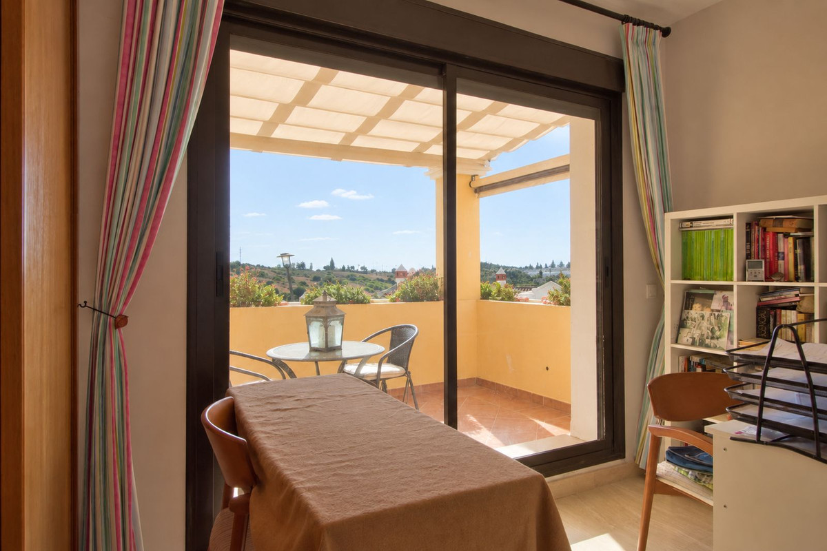 Appartement te koop in Estepona | 3 slaapkamers H5485795