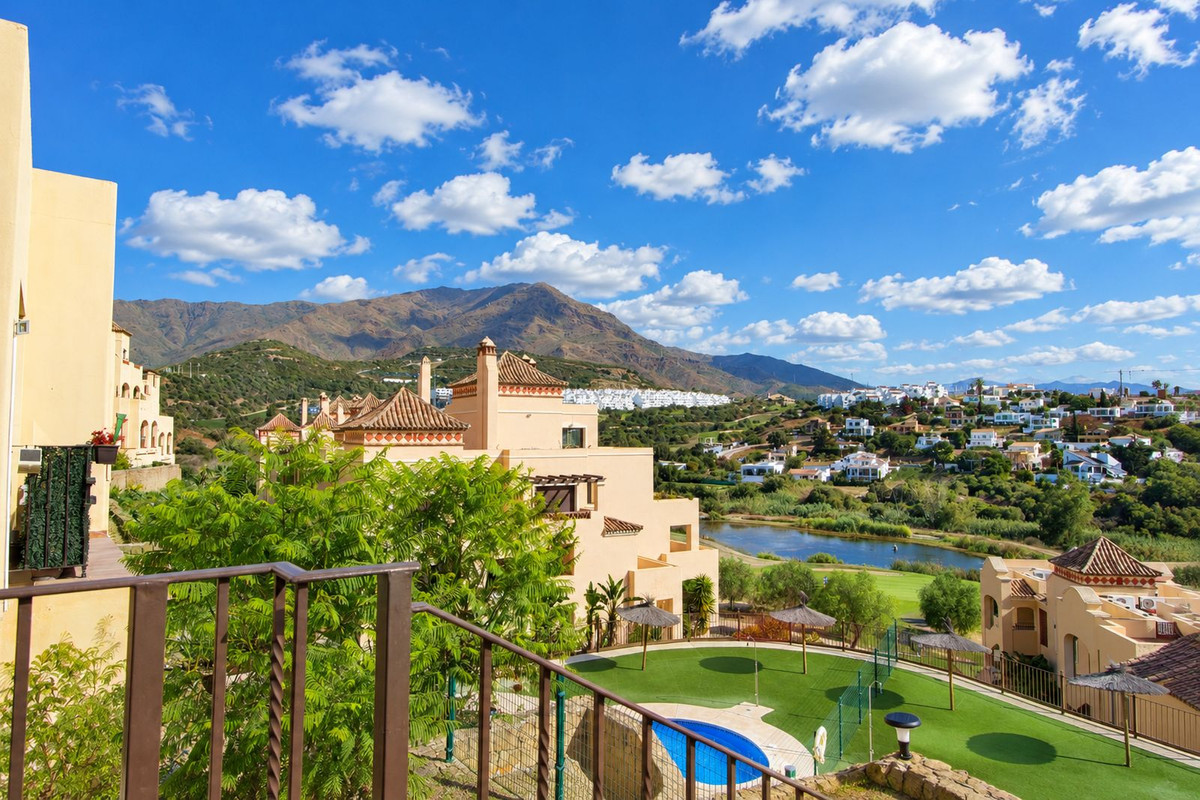Appartement te koop in Estepona | 3 slaapkamers H5485795