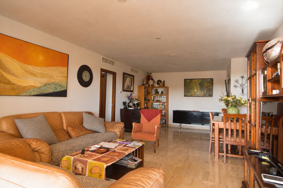 Appartement te koop in Estepona | 3 slaapkamers H5485795