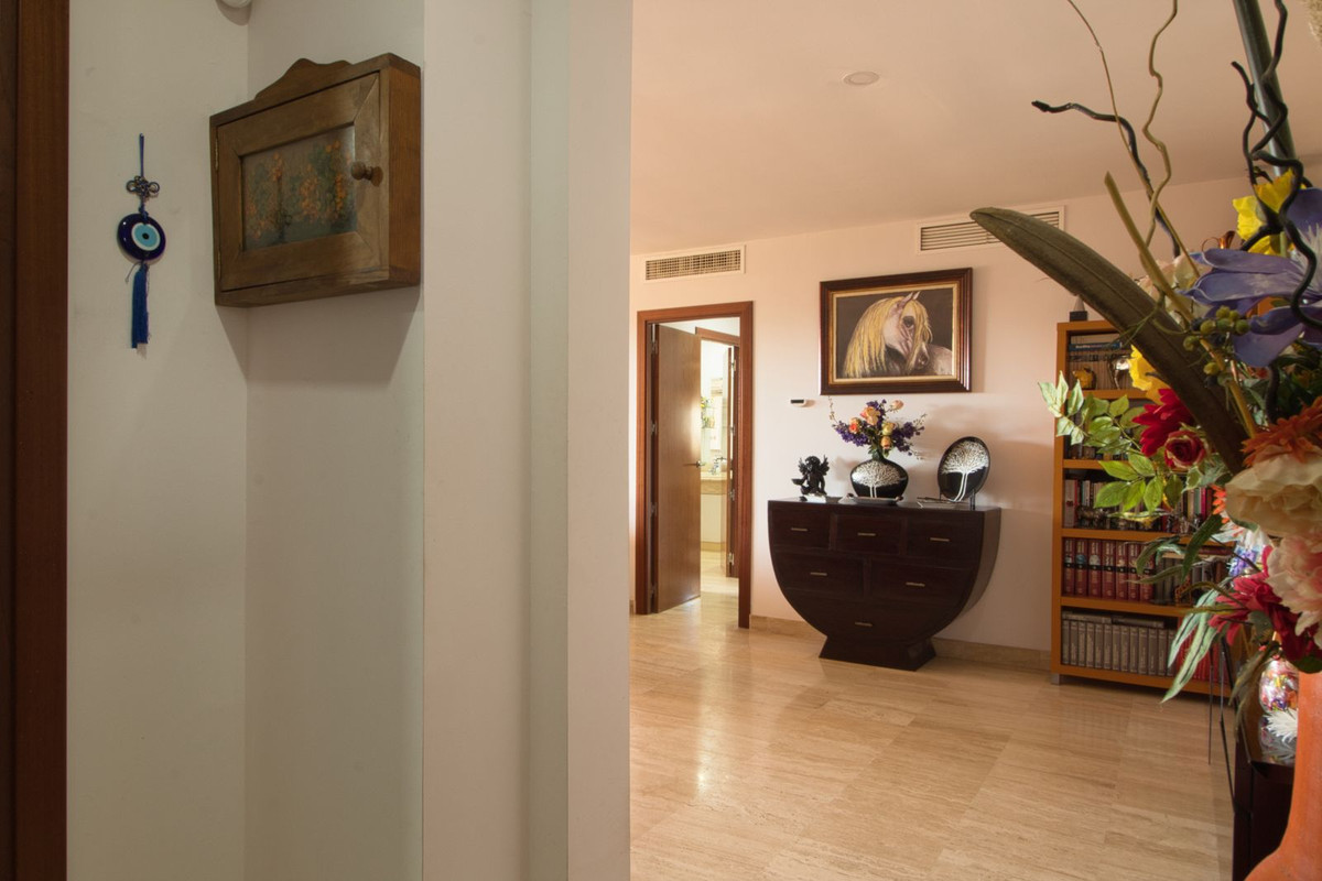Appartement te koop in Estepona | 3 slaapkamers H5485795