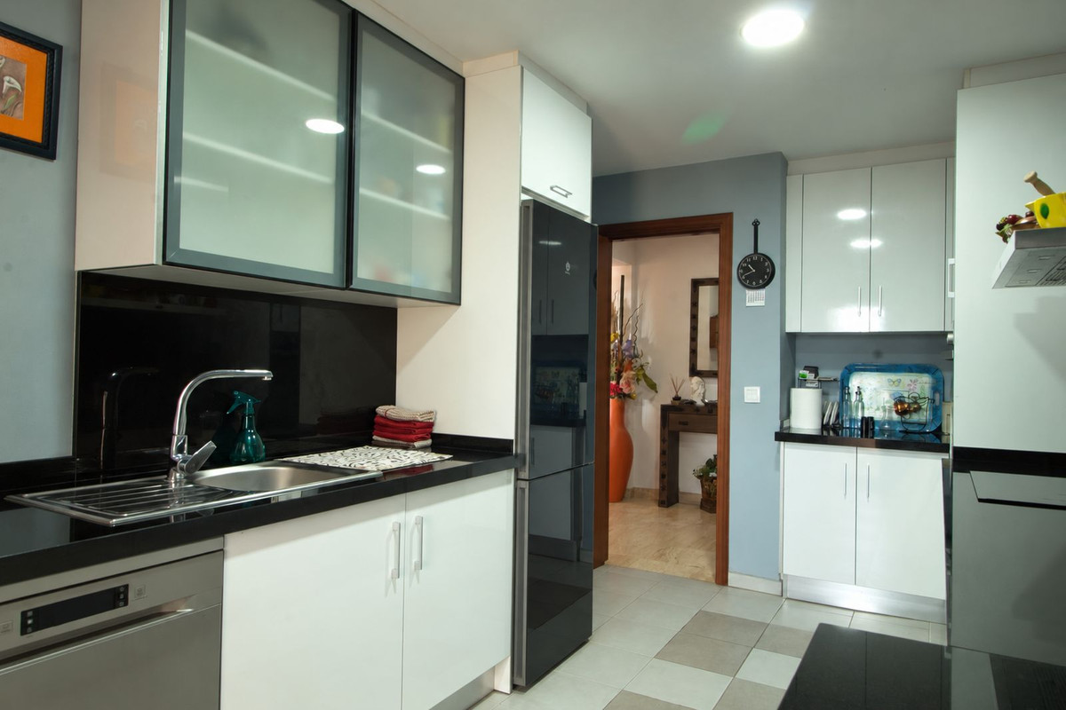 Appartement te koop in Estepona | 3 slaapkamers H5485795