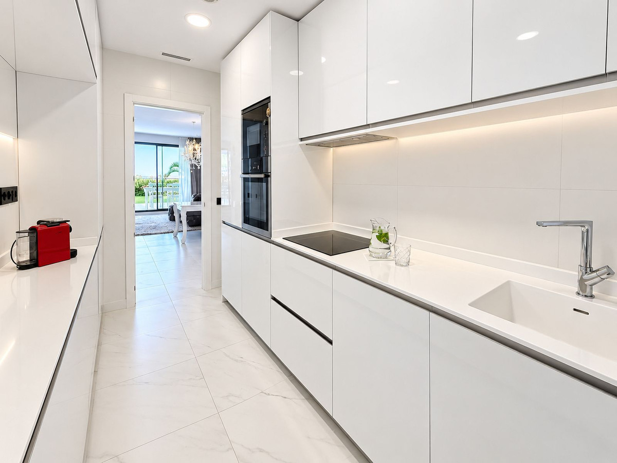 Appartement te koop in Estepona | 2 slaapkamers H5486014
