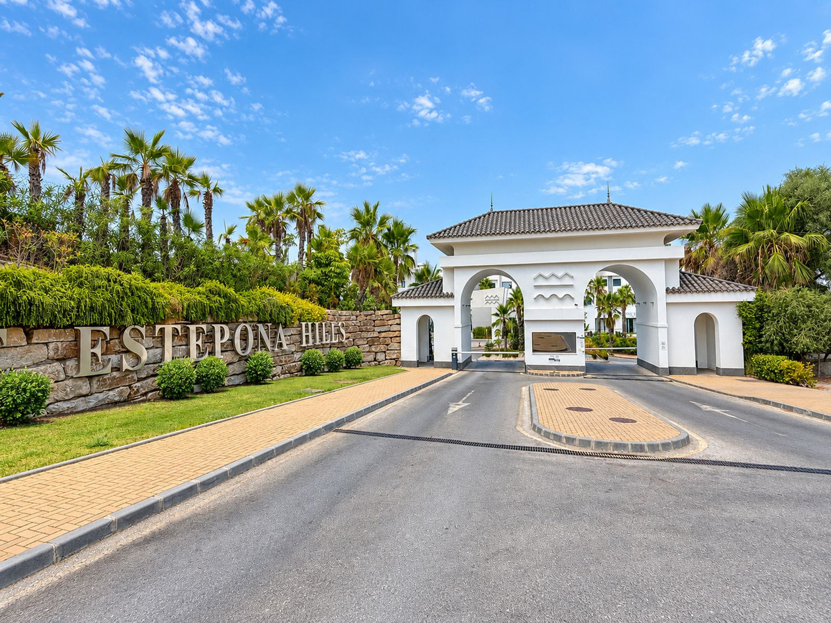 Appartement te koop in Estepona | 2 slaapkamers H5486014