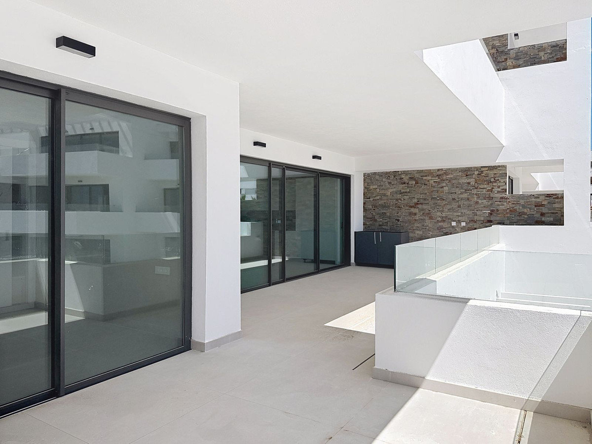 Appartement te koop in Estepona | 2 slaapkamers H5486242