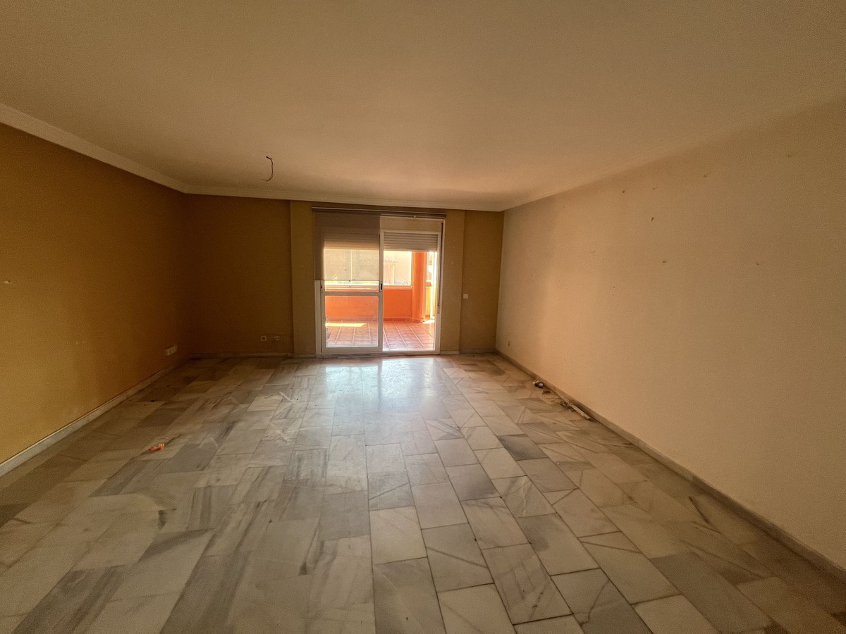 Appartement te koop in Estepona | 3 slaapkamers H5486611