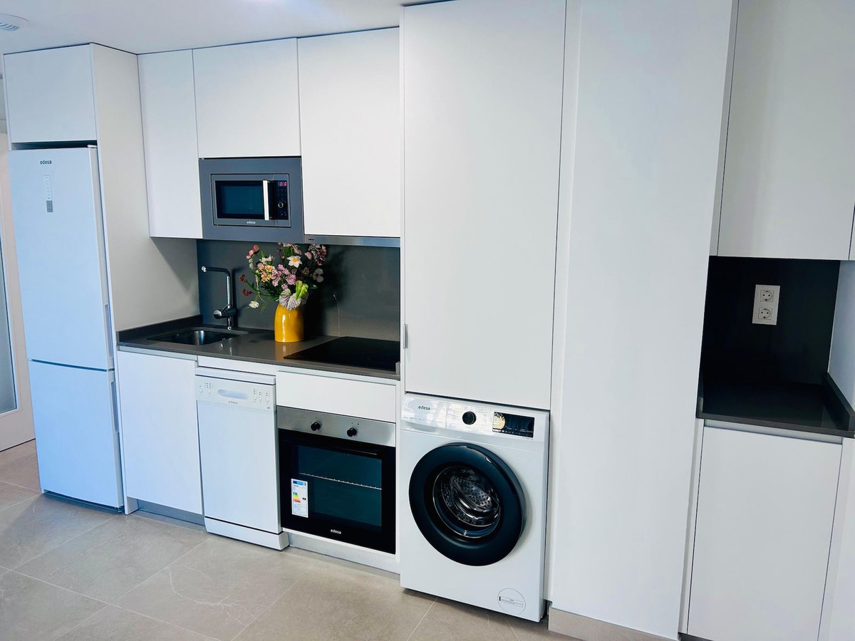 Appartement te koop in Estepona | 2 slaapkamers H5486614