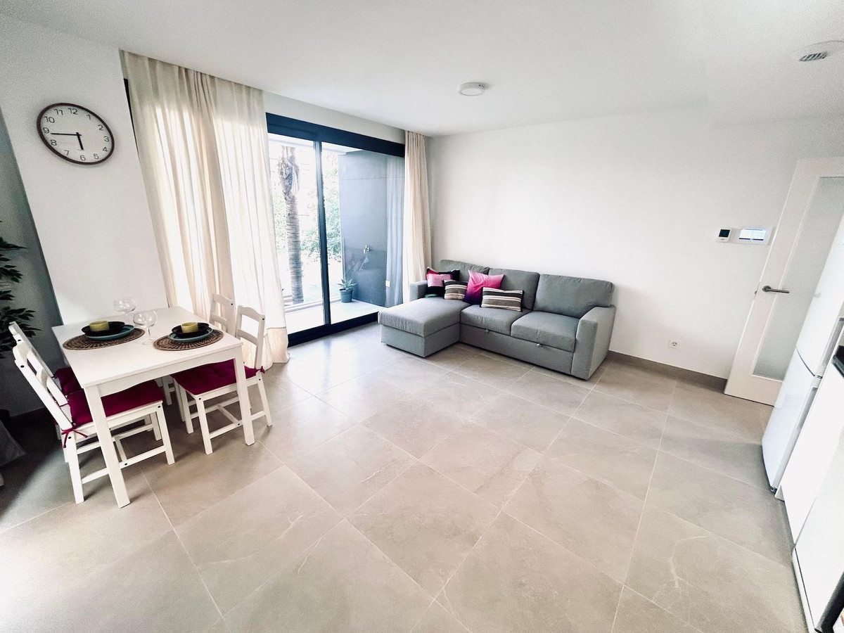 Appartement te koop in Estepona | 2 slaapkamers H5486614
