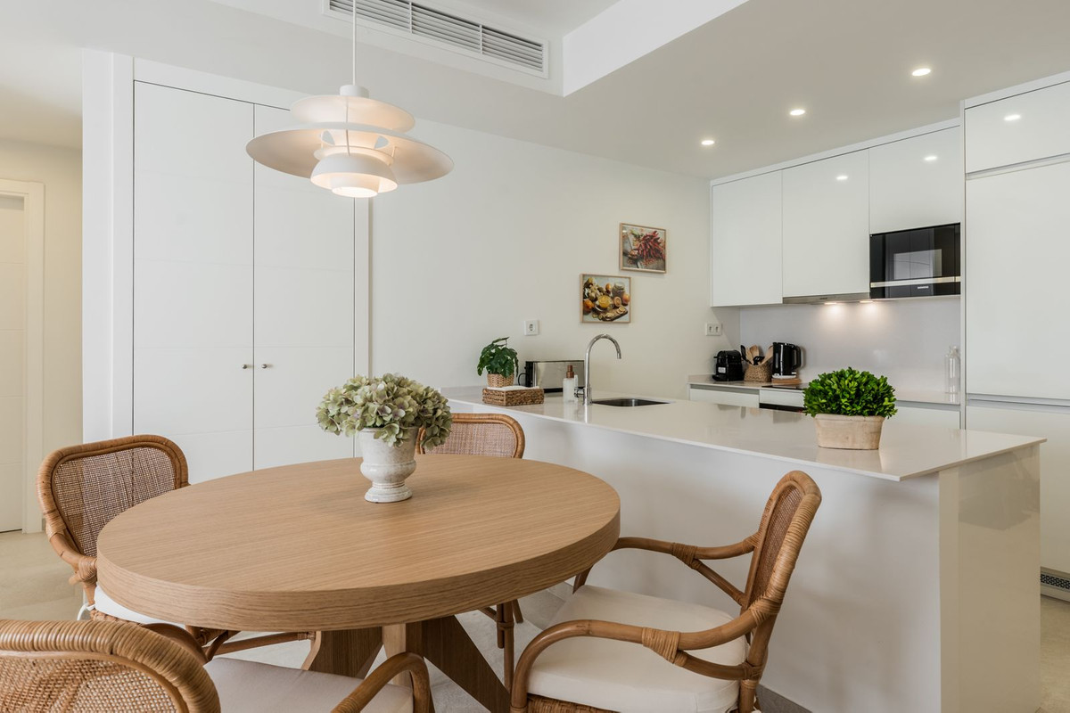 Appartement te koop in Estepona | 2 slaapkamers H5486710