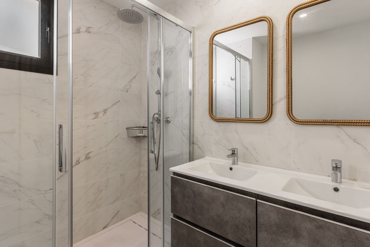 Appartement te koop in Estepona | 2 slaapkamers H5486710