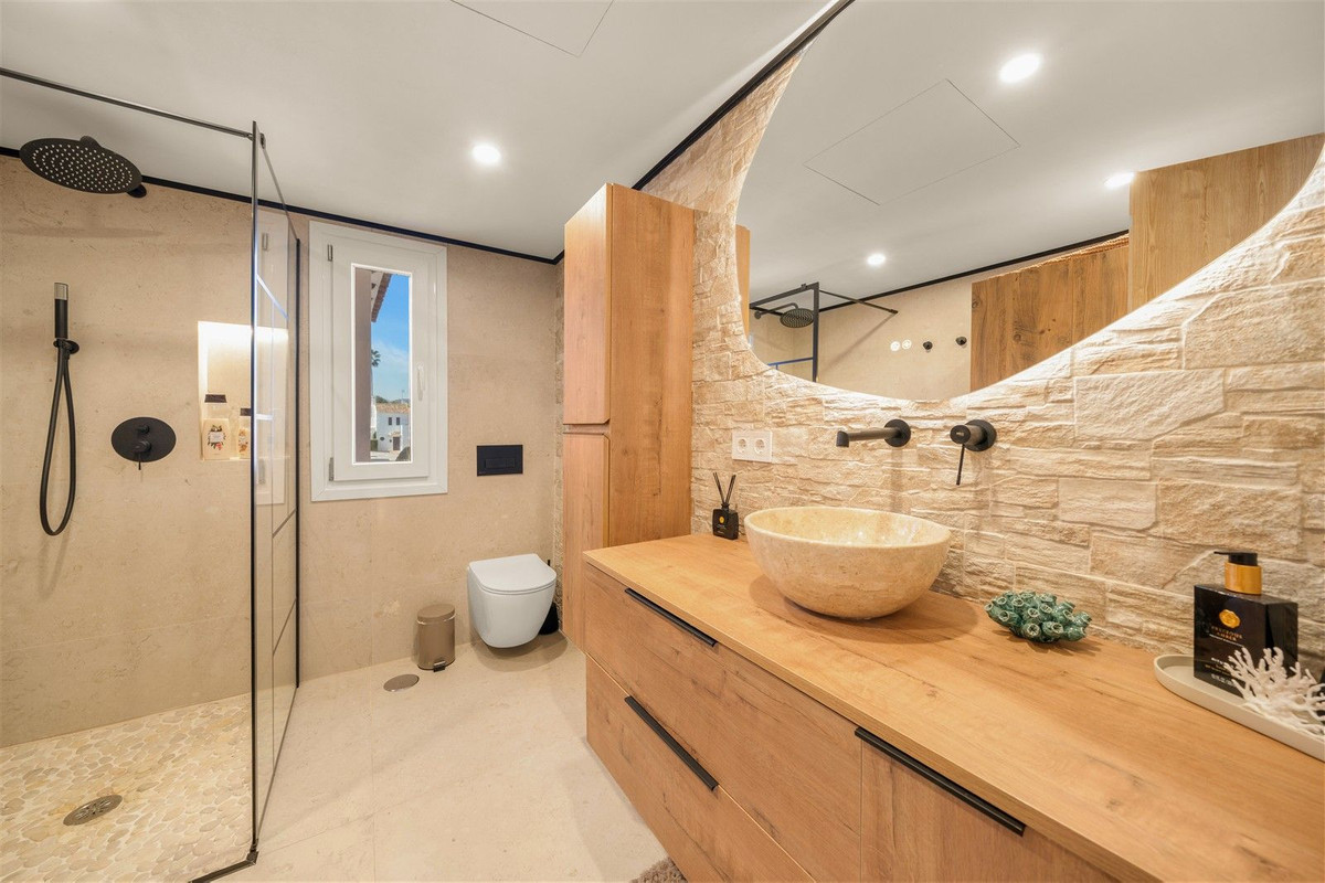 Huis te koop in Estepona | 4 slaapkamers H5487430