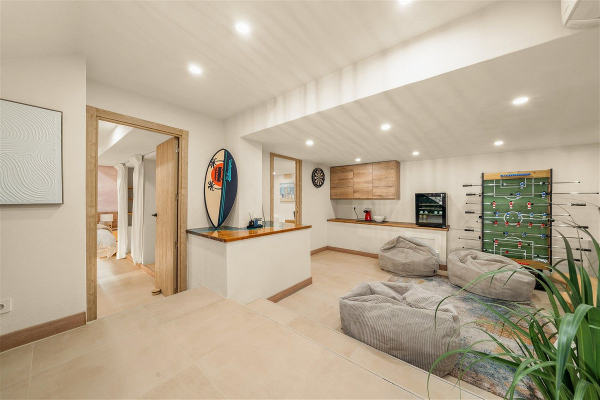 Huis te koop in Estepona | 4 slaapkamers H5487430