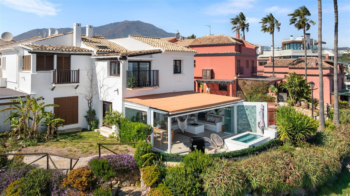 Huis te koop in Estepona | 4 slaapkamers H5487430