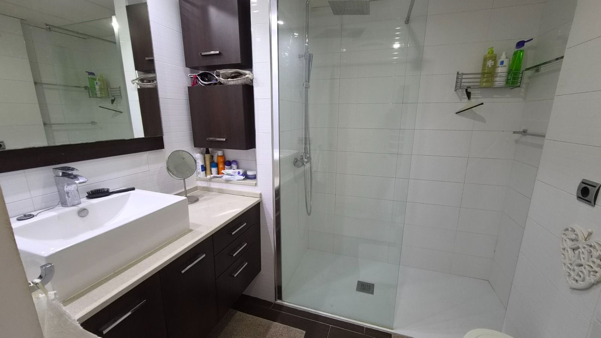 Appartement te koop in Estepona | 2 slaapkamers H5487679