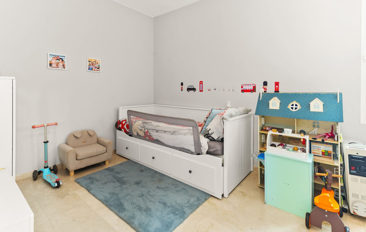 Appartement te koop in Estepona | 3 slaapkamers H5487784