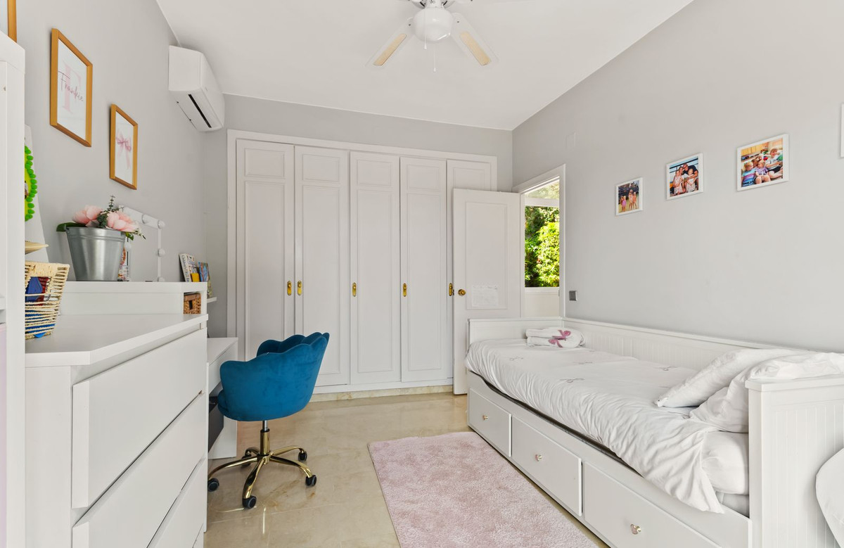 Appartement te koop in Estepona | 3 slaapkamers H5487784