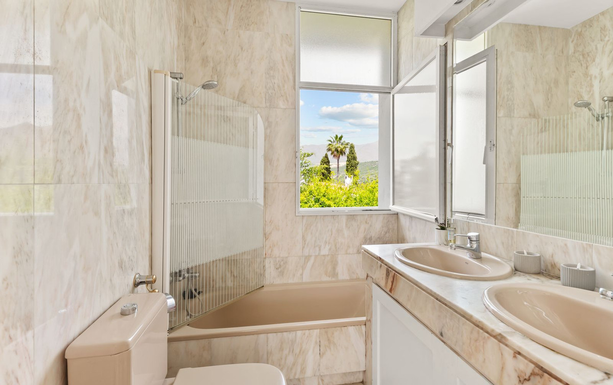 Appartement te koop in Estepona | 3 slaapkamers H5487784