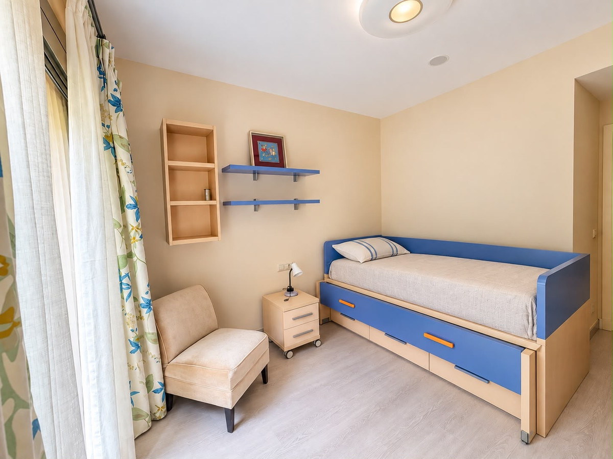 Appartement te koop in Estepona | 2 slaapkamers H5488003