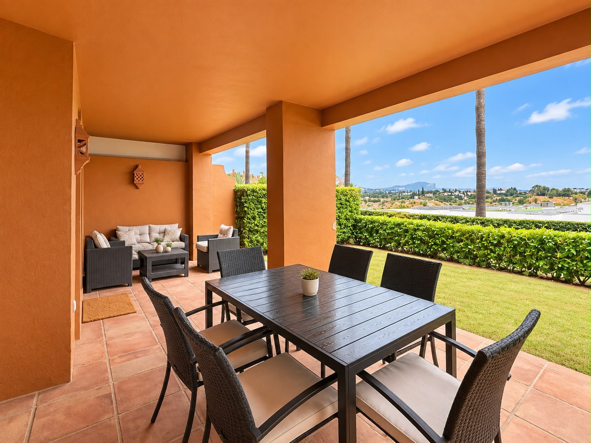 Appartement te koop in Estepona | 2 slaapkamers H5488003