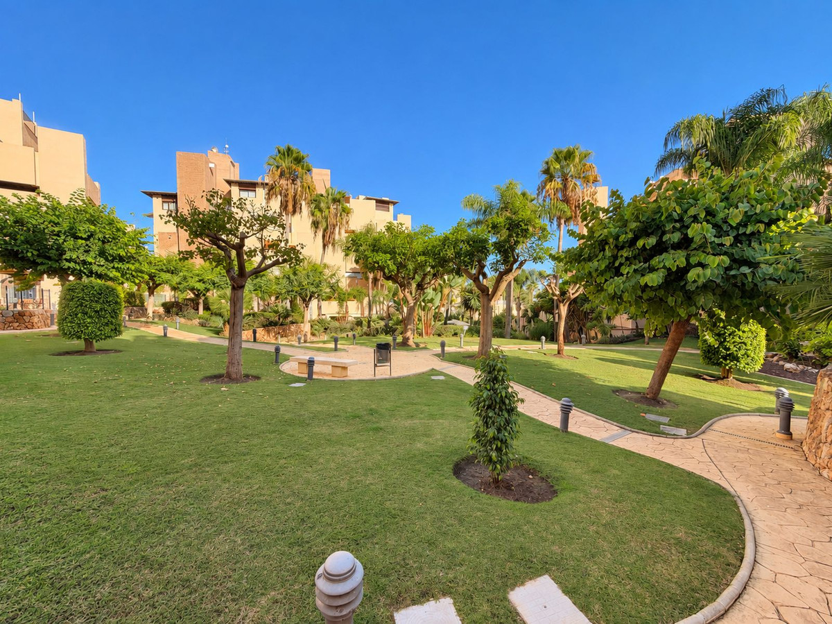 Appartement te koop in Estepona | 2 slaapkamers H5488183
