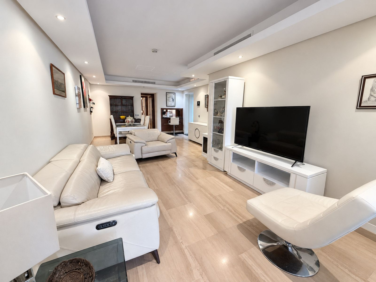 Appartement te koop in Estepona | 2 slaapkamers H5488183