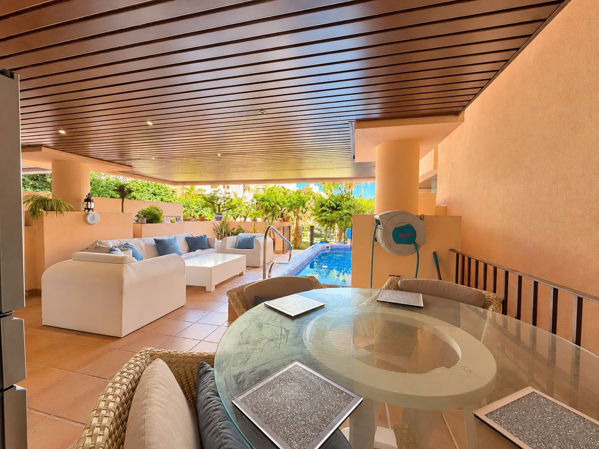 Appartement te koop in Estepona | 2 slaapkamers H5488183