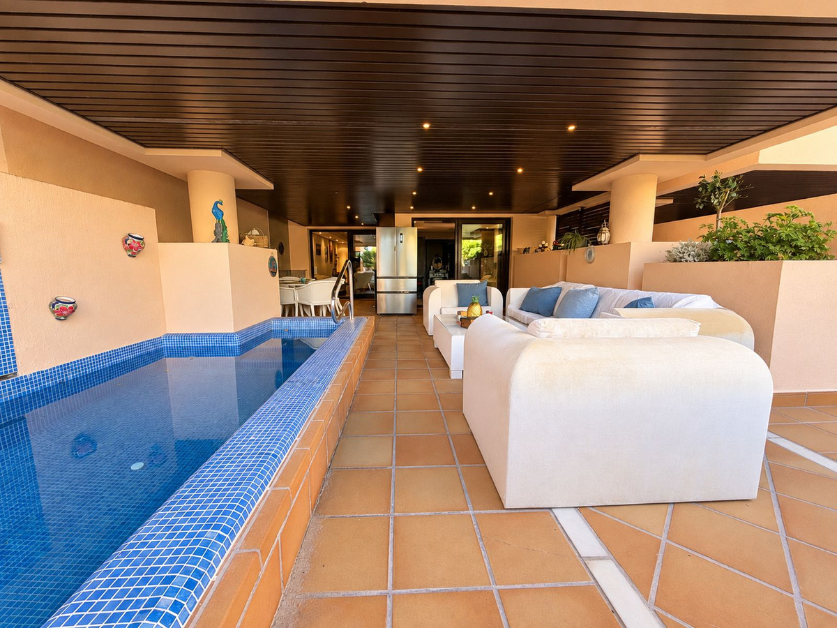 Appartement te koop in Estepona | 2 slaapkamers H5488183