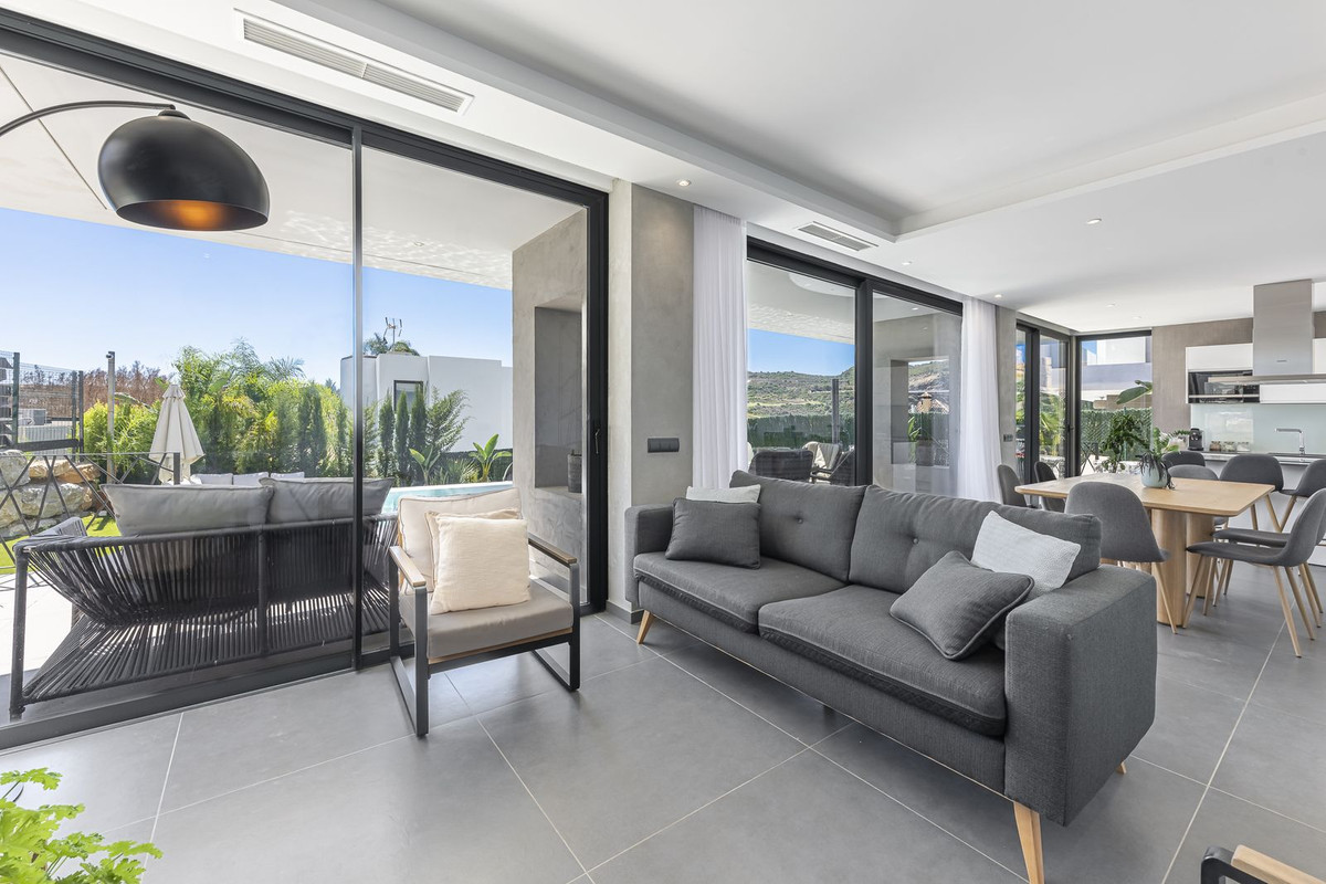 Appartement te koop in Estepona | 4 slaapkamers H5488303