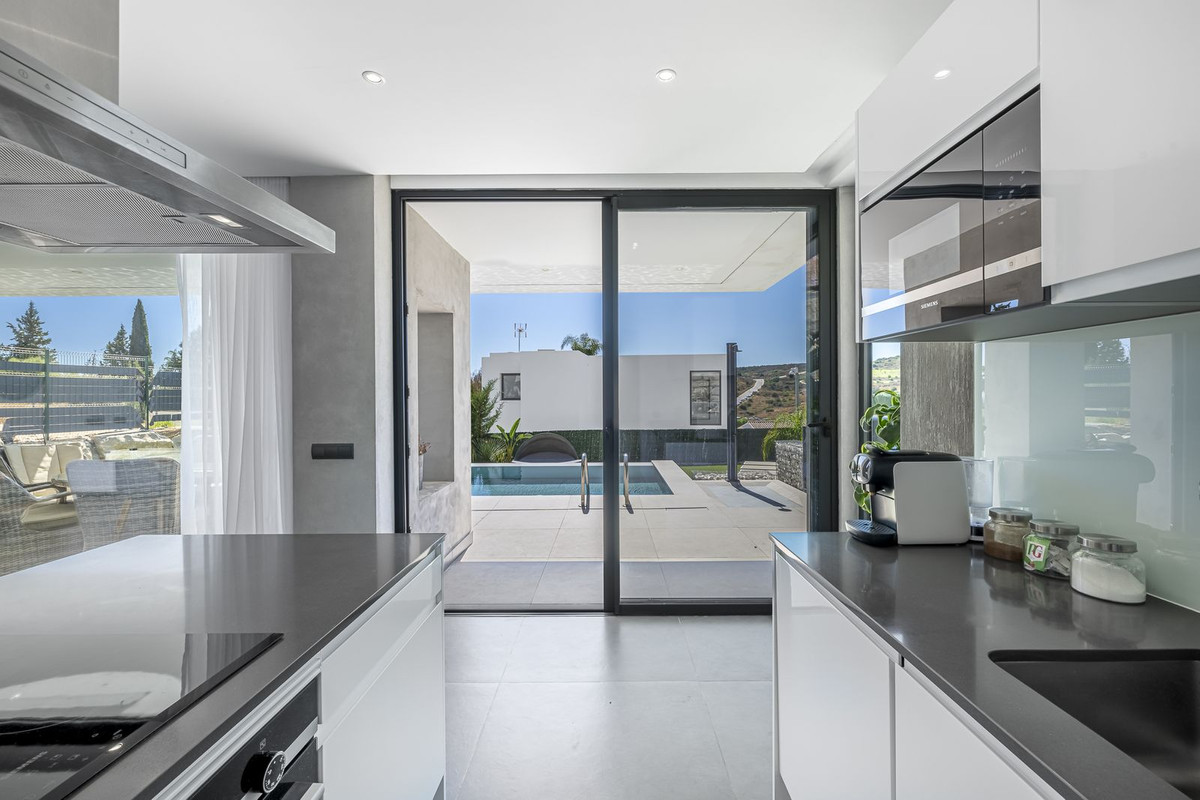 Appartement te koop in Estepona | 4 slaapkamers H5488303